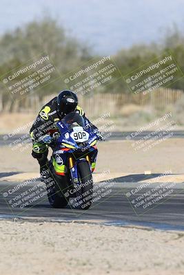 media/Jan-15-2026-Racers Edge (Thu) [[dfebeb70ab]]/2-A Group/Session 5 Turn 2/